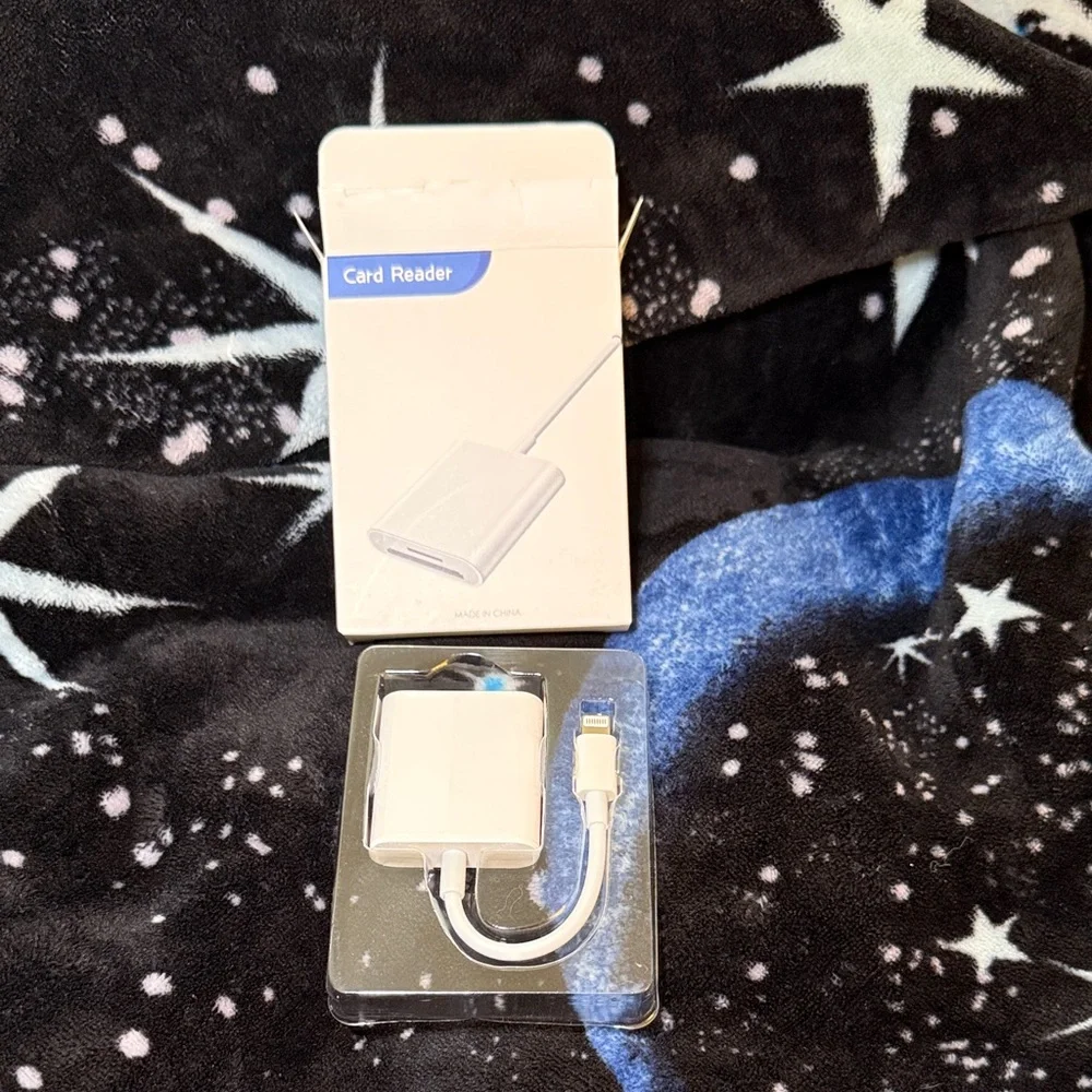White Card Reader Adapter with Lightning Connector
